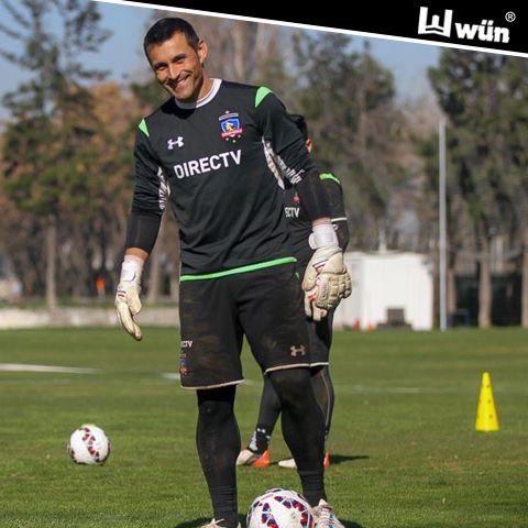 wunfutbol's tweet photo. '22 del partido @ColoColo Vs @ClubDIquique entra @Justo_Villar1 demostrando el .... http://t.co/ktAXES1kxt http://t.co/ZYgIxlOEMn