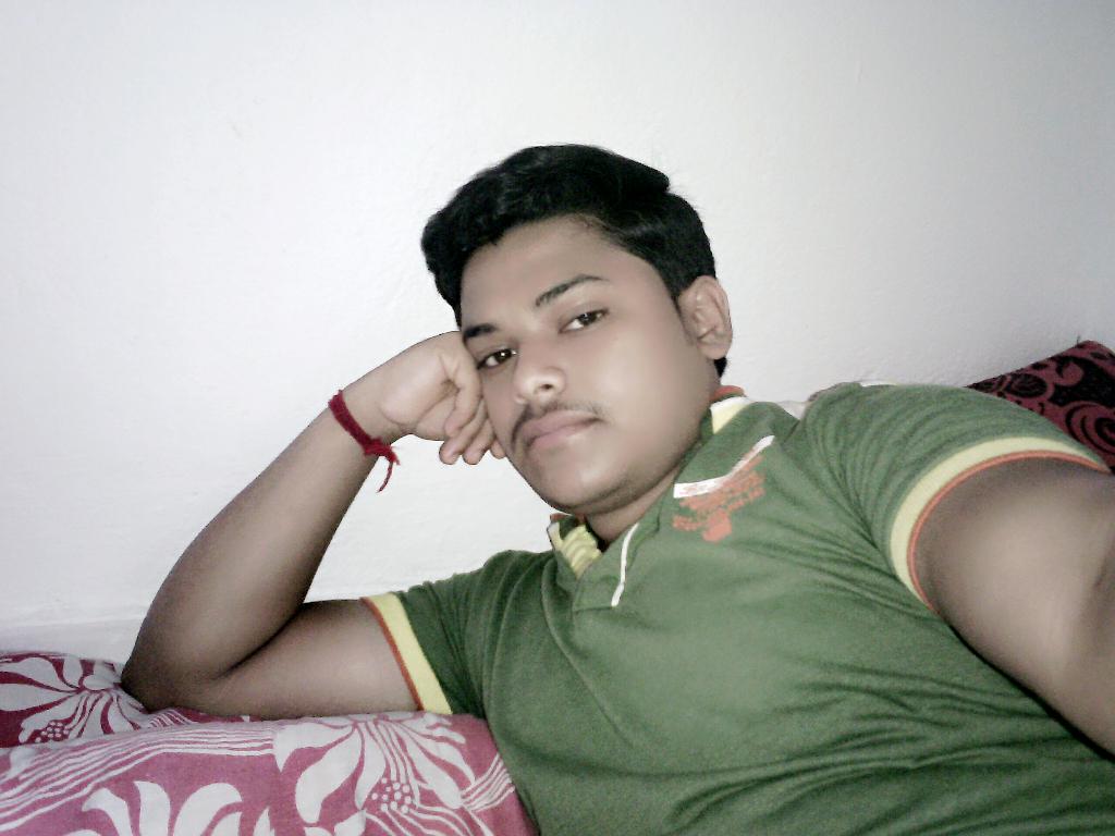 das_halder's tweet photo. Its mee...... http://t.co/7PSUoTQJGb