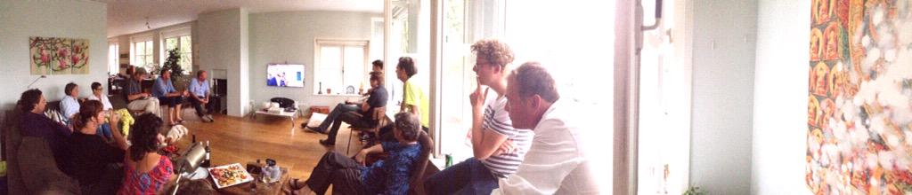 Podium_Klassiek's tweet image. Het hele team kijkt de laatste #podiumontour. Jullie ook?