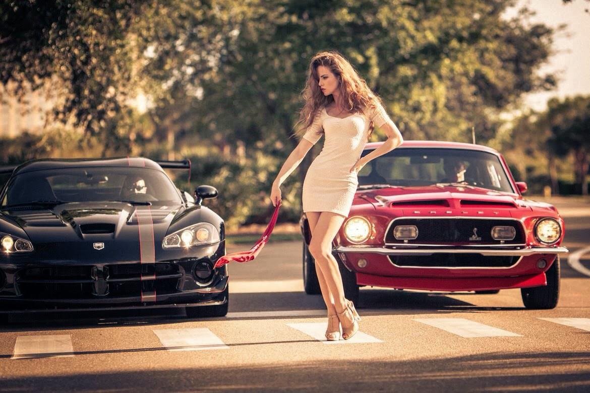 #AmericanMuscle Dodge Viper ACR vs Shelby Mustang, Choose your Poison. #MadeinDetroit <a href="/driveSRT/">SRT</a> @FordPerformance