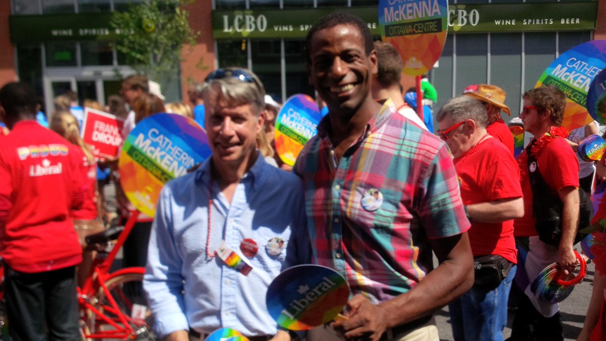 GregFergus's tweet photo. Avec @_andrewleslie à la parade de la #fierte #PLC #PolCan #HullAylmer http://t.co/sZ0qlufutu