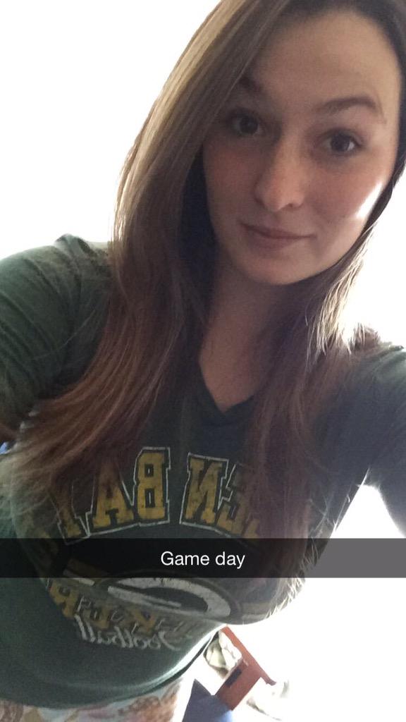 _ariellove's tweet photo. #gameday #GBvsPIT #gopackgo #packersbabe #packersgirls #PackersNation @ukpackers @Packer_Nation @packers #letsdothis http://t.co/wfzzwa52gx
