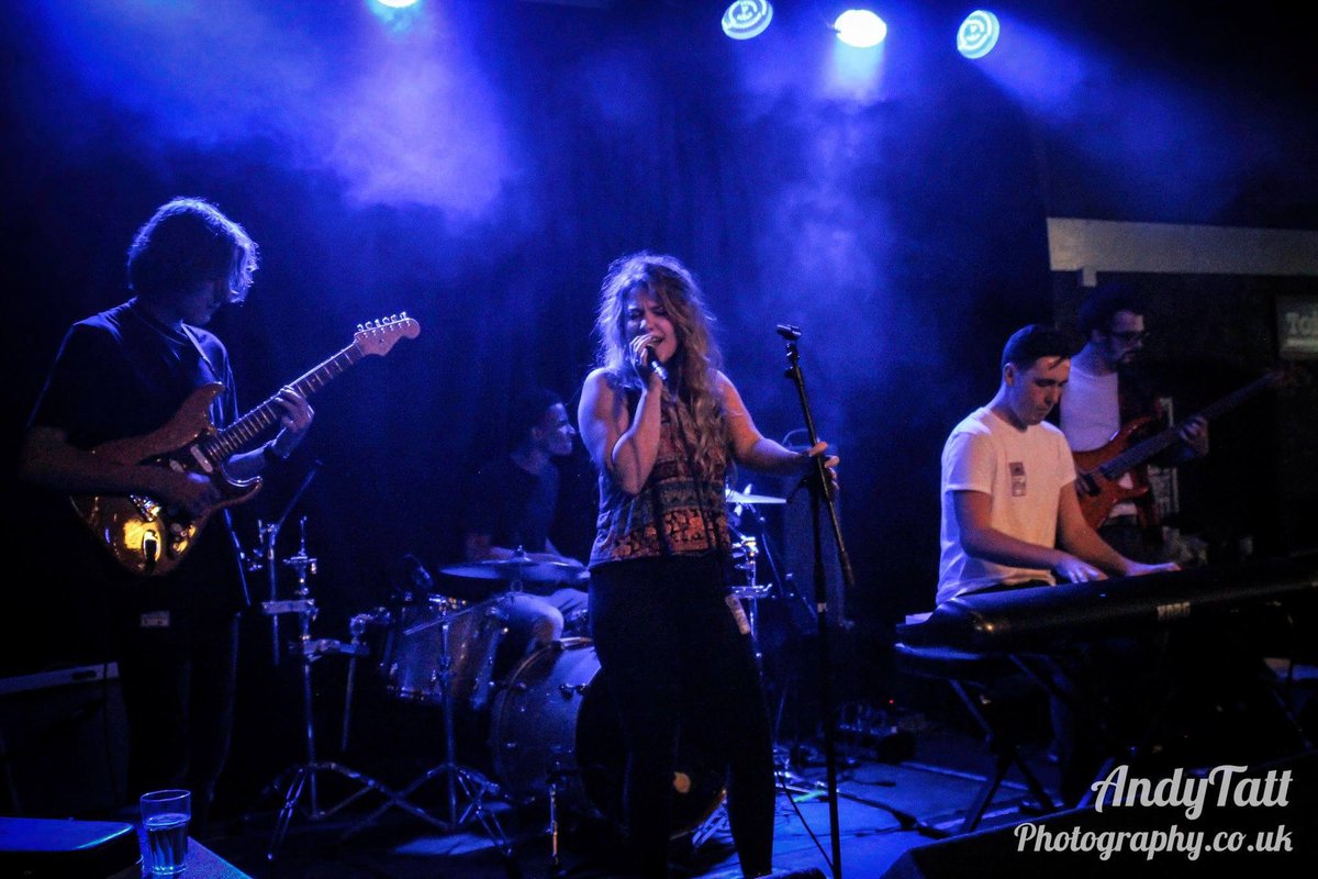 HumbarBand's tweet photo. HUGE night at The Leadmill on Friday, thanks for coming down and giving us support! 📷: http://t.co/JipYPm4Yda) http://t.co/sGKgGuxo2v