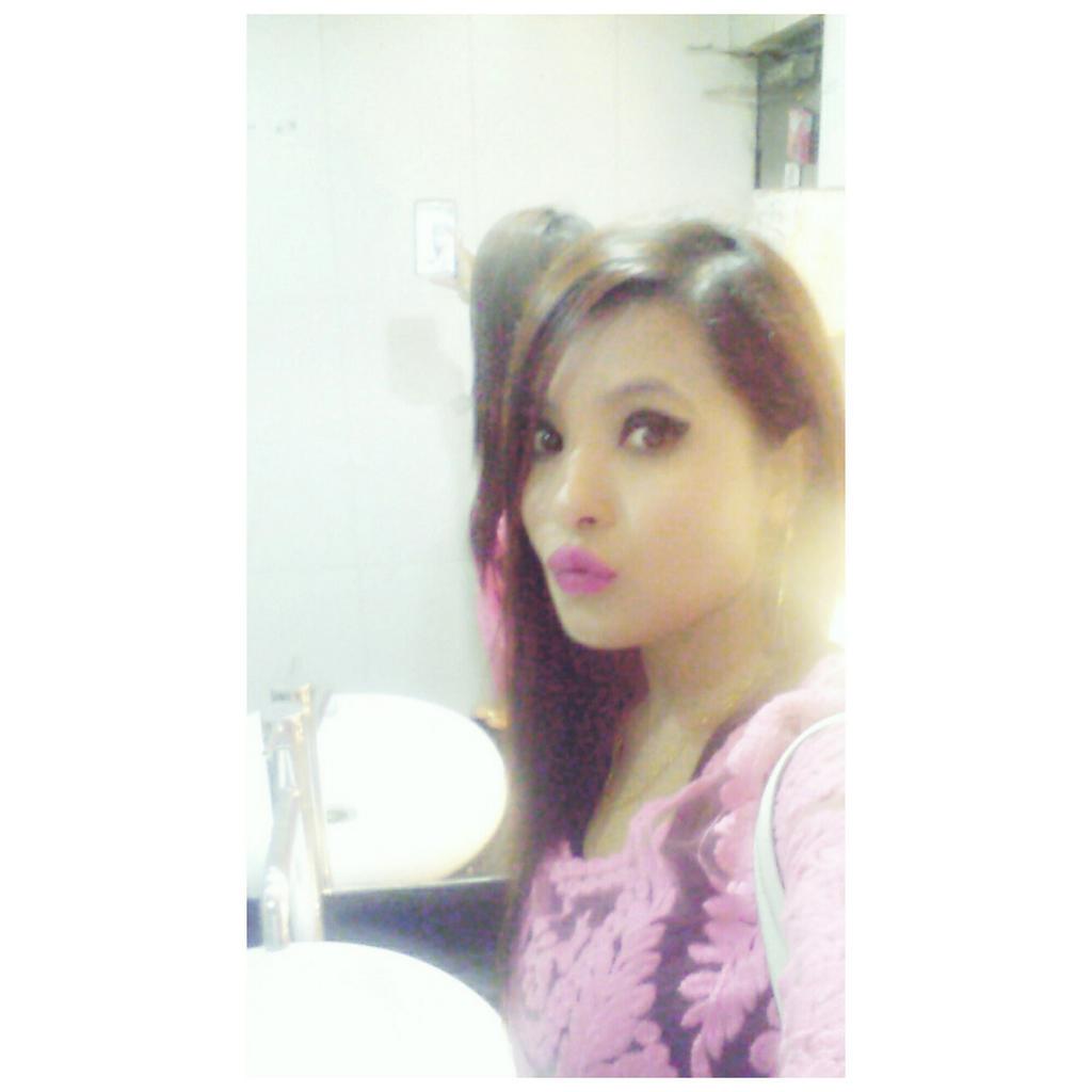 Suff_xoxo's tweet photo. #selfie 😘 http://t.co/l9tgKtDggL