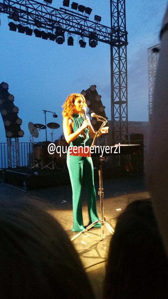 liliesclg's tweet photo. @TalOfficial à Sète le 21-07-15 💘/2\
( Sans zoom ) http://t.co/xURVxDKGbS