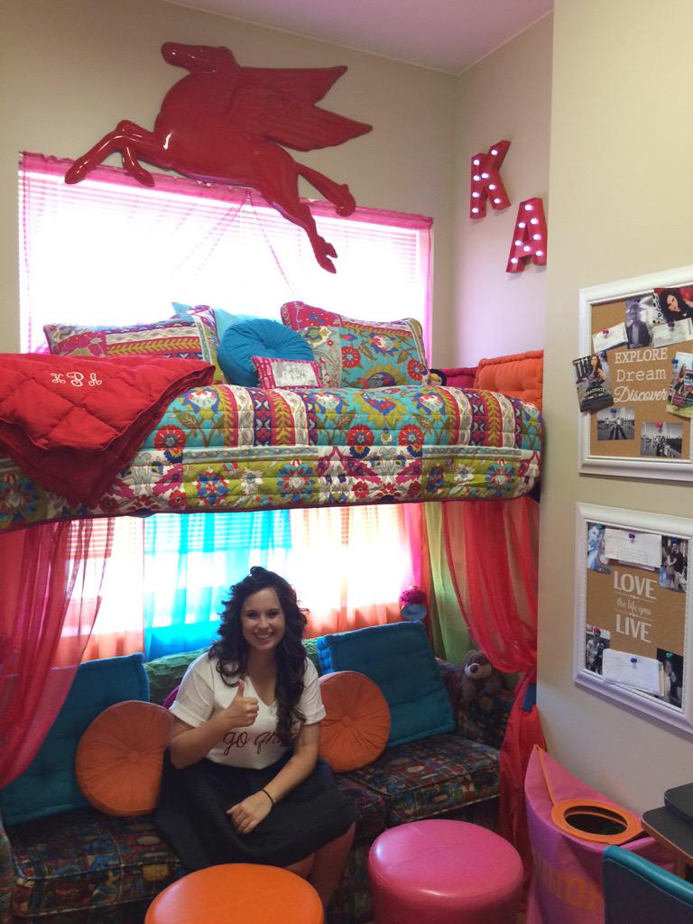 TAMUResLife's tweet photo. Shoutout to @kennedy_porter for this amazing room in Hullabaloo! #Hullahome #MyResHall Tweet us your photos! http://t.co/B1LOgb77dl