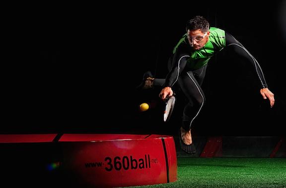 buendiario's tweet photo. #NuevoDeporte - Llegó 360Ball, el juego de raqueta que lo cambia todo http://t.co/3jQutFEL6j #AlTrote #Sudáfrica http://t.co/0dh75wwluA