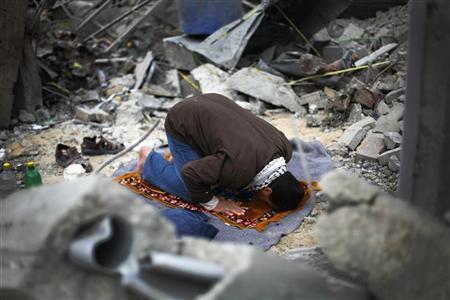 MohamadAlarefe's tweet image. لا تٓـبكِ على وِسادتك
فلن تستفيد شيئاً!
اِبكِ على سجادتك
فقد تتغيّر الدنيا بدعوة صادقة
"واستعينوا بالصبر والصلاة"
.