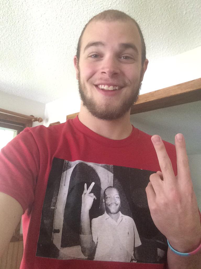 mnikolai25's tweet photo. Got my new shirt from @ANBclothingCo looks nice! #mlkallday #peaceloveandpositivity #AnB http://t.co/eIxTRPEJrp