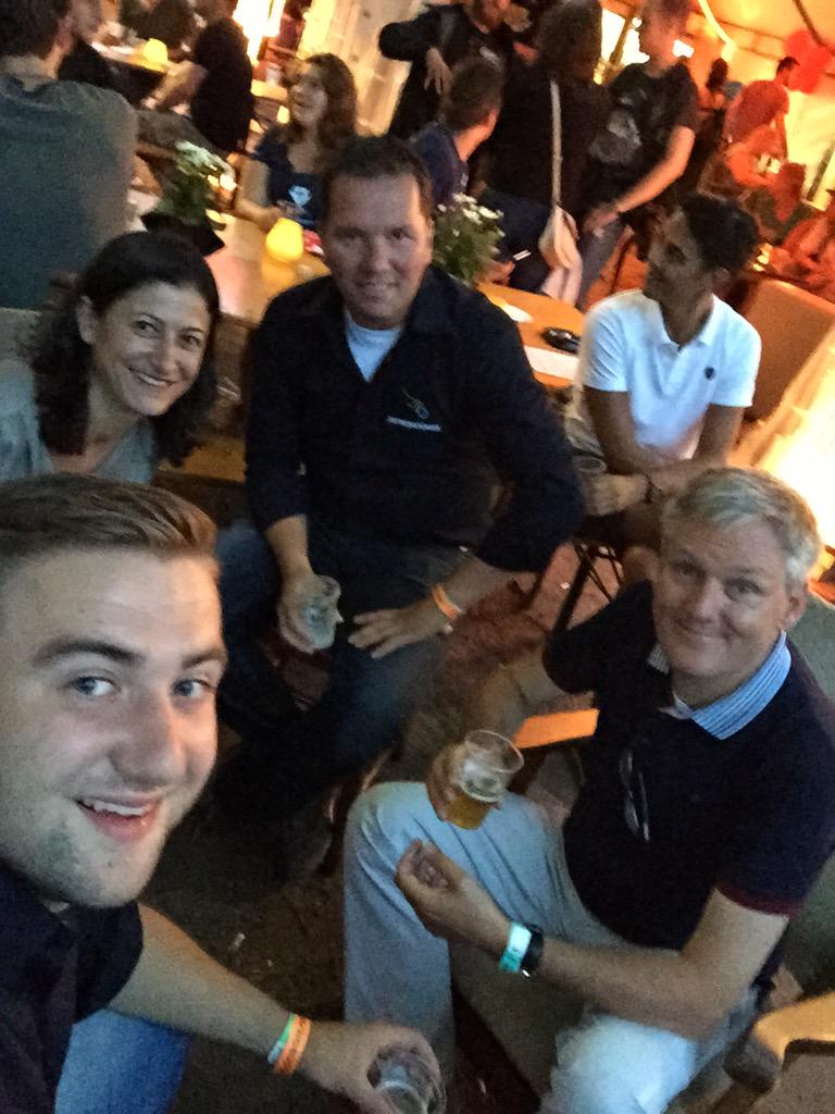 FDorssers's tweet image. Met de burgemeester backstage een biertje! @zomerparkfeest @antoin_scholten