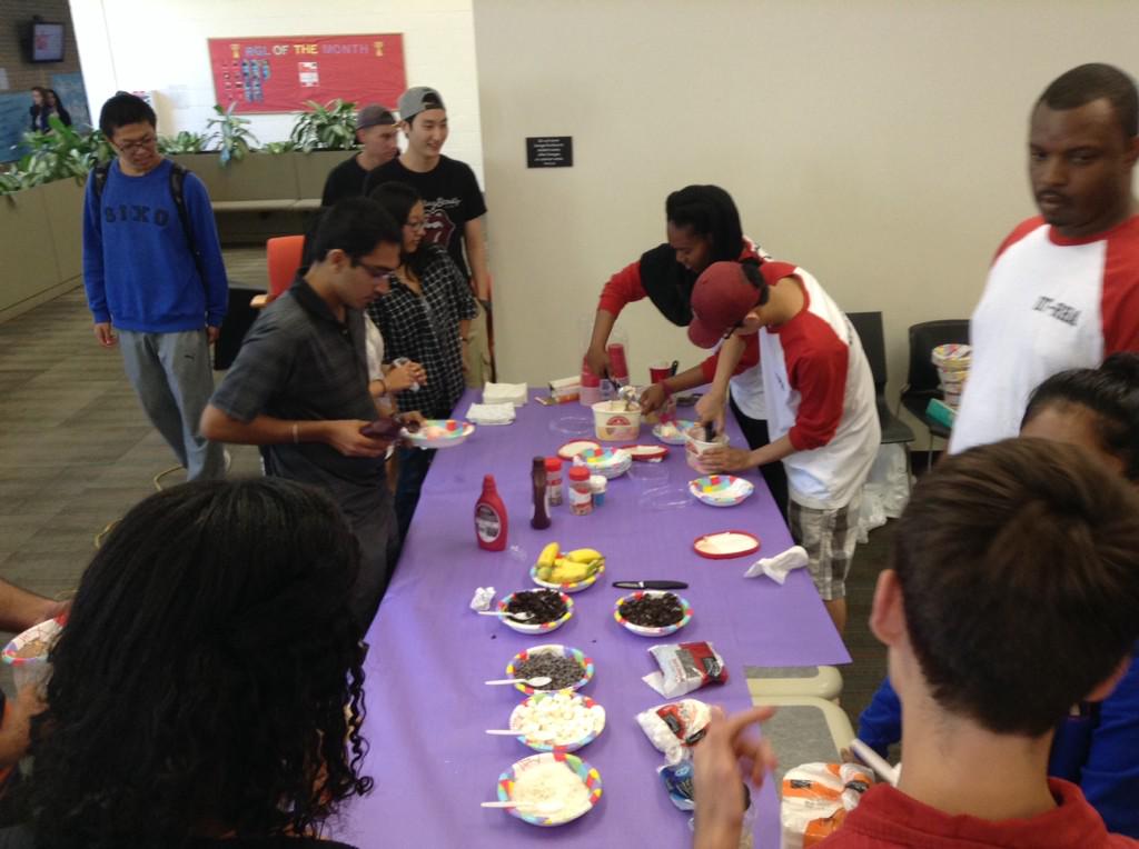 RHA_IIT's tweet photo. #IITRHA Ice Cream Social happening now inside the MSV Center Lounge! @IITRGL #WelcomeWeek2015 http://t.co/TykTOwcSjH