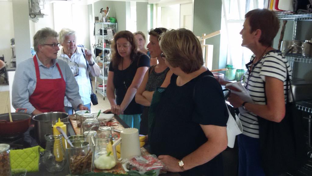 Op 3 oktober geeft Carolina Verhoeven de workshop 'wecken, inmaken, bewaren' in De Landskeuken. Opgave: 050-5013035.