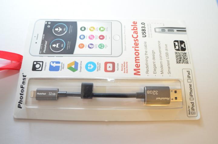 AngelToOficial's tweet photo. #MemoriesCable de #PhotoFast un increíble gadget que permitira expandir la memoria tu #iPhone -http://t.co/rBzQ3tgRJI http://t.co/hCv2eqYWB9