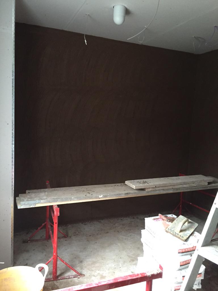 djmurrayplaster's tweet photo. Sand and cement wall starting to take shape now http://t.co/llYhM44b7o