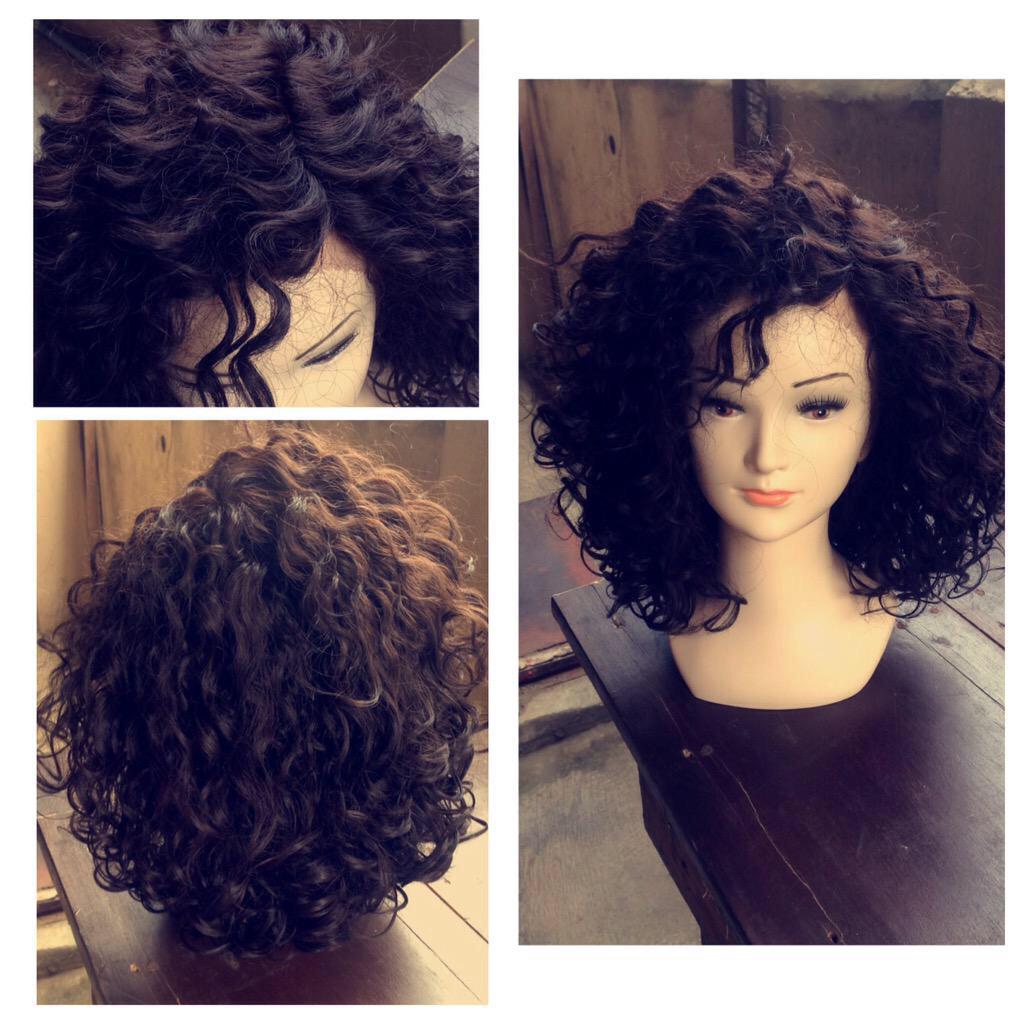 guys pls i need 100 retweets for this picture before 9😭😭😭😭pls elp me elp me pls🙆🏿🙆🏿🙆🏿😭😭😭💜💜💜💜 just retweet😭