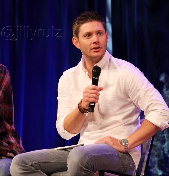 SPNGer's tweet photo. One of my fav outfits of @JensenAckles! http://t.co/0ehogJfZbP