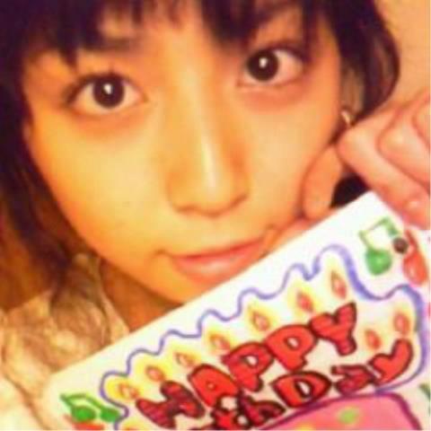 Happy Birthday Maki Onaga!!! >w<
I hope the super passes. :*
I love you. <3 ¬ <3 