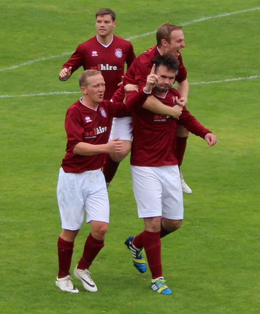 LRFC1965's tweet photo. @TommyCoyne1 Scores his 200th Goal for Linlithgow Rose #LRFCLegend http://t.co/qF6BKsIt9i