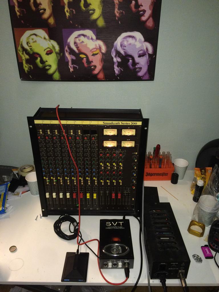 BFrxta's tweet photo. @SoundcraftUK Series 200, treated with love from the brilliant mind of #NeilMcCombie  Sound abs. amaz! @APOPLOVESYOU http://t.co/6KzR75pE2d