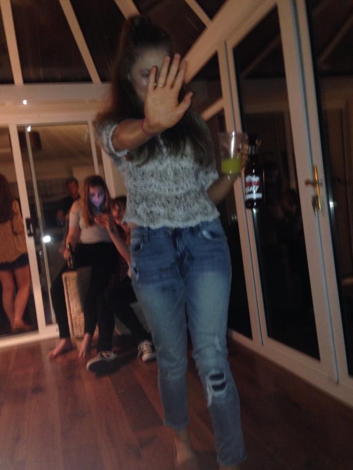 ReactsJess's tweet photo. When ya ex tries to get back into your life http://t.co/W3LWbHr4xi