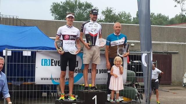 3athlon_BE's tweet photo. Lukas Bosmans opnieuw aan de winst in Willebroek - http://t.co/vbPRZ1TS4w @lukasbosmans http://t.co/TniEMTf2Jp