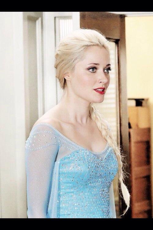 RPGStoryBrooke's tweet photo. Elsa, prise. http://t.co/YwLEfWmOQ3