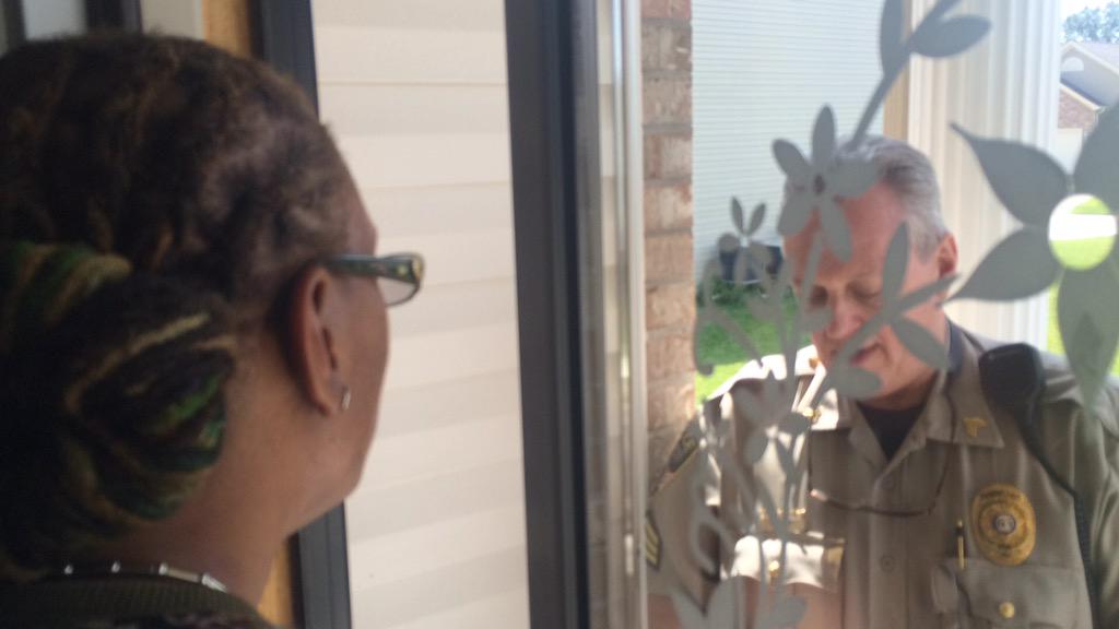 SysFreedom's tweet photo. @STLAbuBadu Manors at Glen Brook in #StCharles doesn't want black neighbors. Police enforce that. #SystematicFreedom http://t.co/c98XIHuv4e