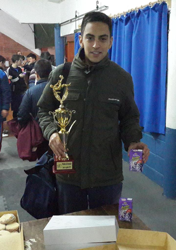 Copa y Mrienda cortesía <a href="/BodegaRoses/">Rosés</a> con Jugo de Uva Rosés