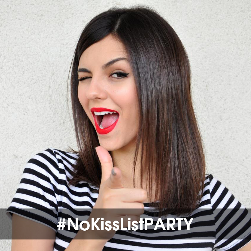 VictoriaJustice's tweet image. HERE WE GO - Ready to answer your Q&apos;s &amp;amp; give away this @NoKissList merch + a NEW clip! Tweet #NoKissListPARTY. RT!