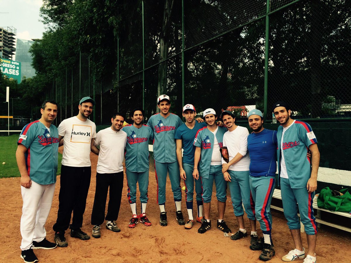 Swingers_Team's tweet photo. Hoy comenzamos un nueva temporada y la empezamos con una victoria contundente. Vamos por más. http://t.co/E8s4Sp6HX3