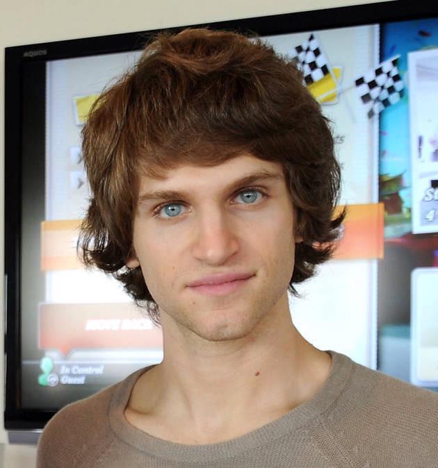 PLLBoysCrew's tweet image. RT if you adore Toby ❤️❤️❤️❤️❤️