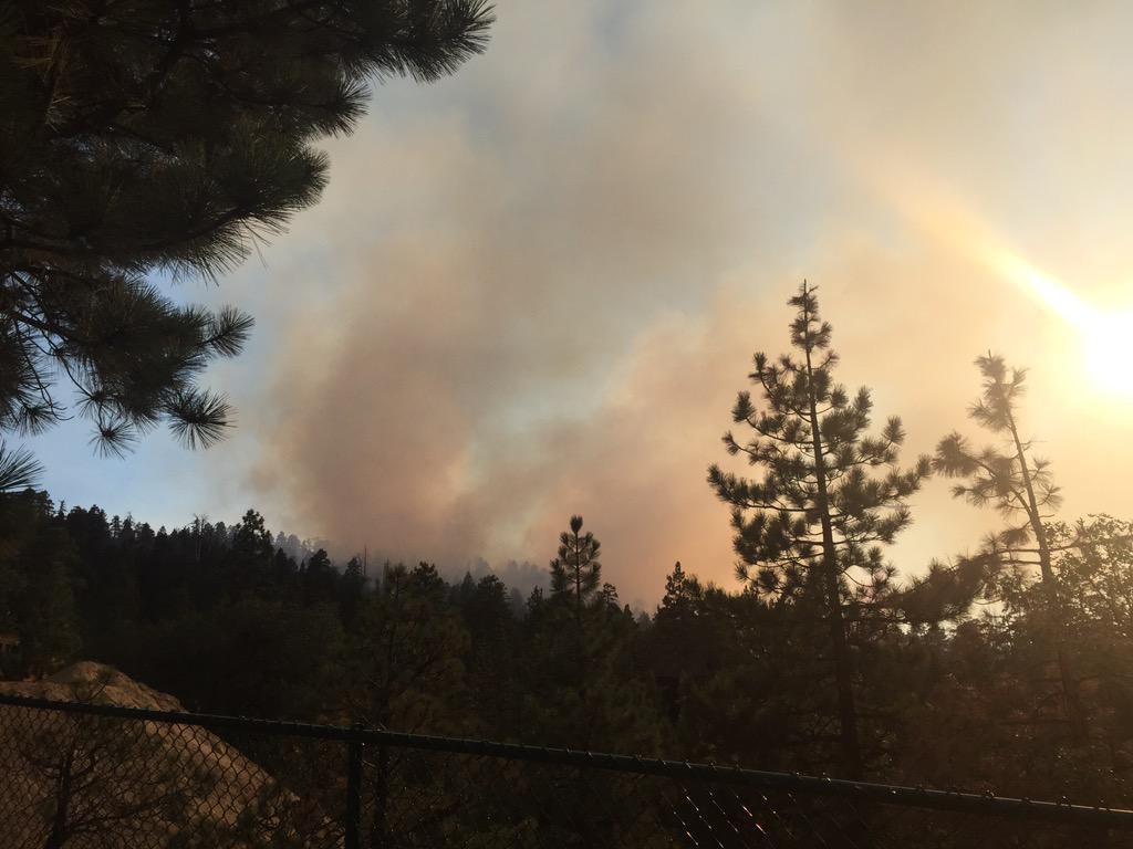 thechristineod's tweet image. UPDATE: #SummitFire: US Forest Service says fire is holding at 100 acres and now 30% contained.