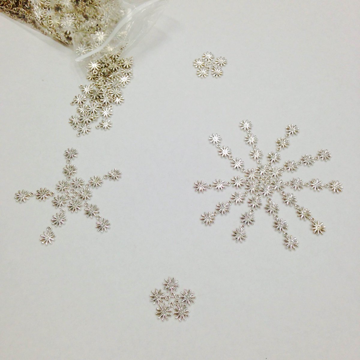TESAGEny's tweet photo. Here is #TESAGE charm used in HS, WS1 strap☃ #MadeInUSA #Japanese #TESAGEstudio https://t.co/kMEr0lN9l7 https://t.co/GbebLNuKhK