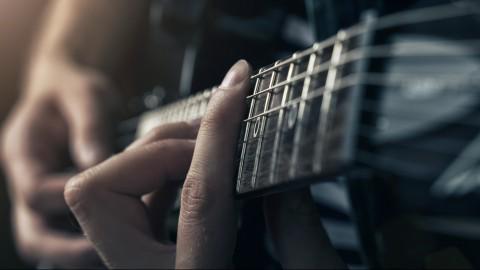 UdemyPromoCodes's tweet image. #Guitar for Absolute #Beginners &amp;gt;&amp;gt; ow.ly/ReCou #music #udemy #learn