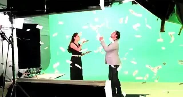 "@BlancaSotoMty: Detrás de cámara con <a href="/BLANCASOTOTM/">Blanca Soto</a>  y <a href="/soyVaroni/">miguel varoni</a> grabando promo para "Premios tu mundo".😍 "