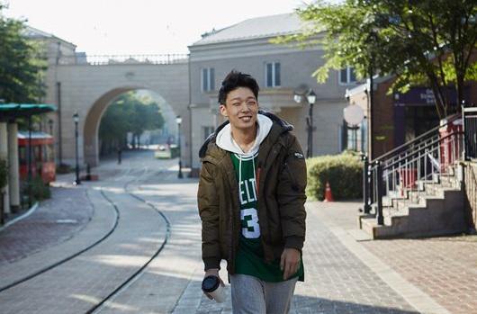 Faira_YoonSung's tweet photo. I luv u, I KON <3 "@kor_celebrities: iKON - 「NEPA」2015 F/W 広告撮影ビハインド http://t.co/qHit5Cm2uF"