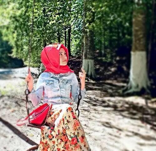 الحياة هي اصعب اختبار
ويرسب اكثر الناس فيه لانهم يحاولون نسخ اجابات غيرهم
دون ان يدركوا ان لكل واحد ورقة اسئلة مختلفة