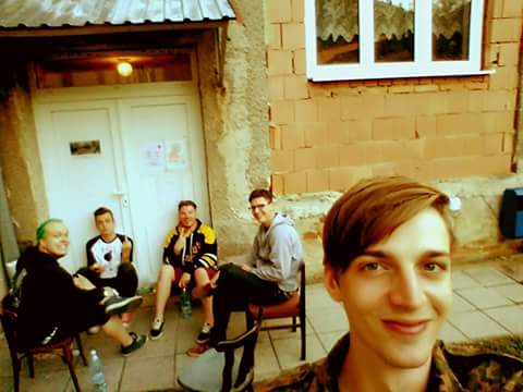 watm_band's tweet photo. Typically untypical band meeting #watm #StayMotion #GreenHair #CDinProgress #brotherhood #czech #chilling #StayTuned http://t.co/6JcrJ0WoA5