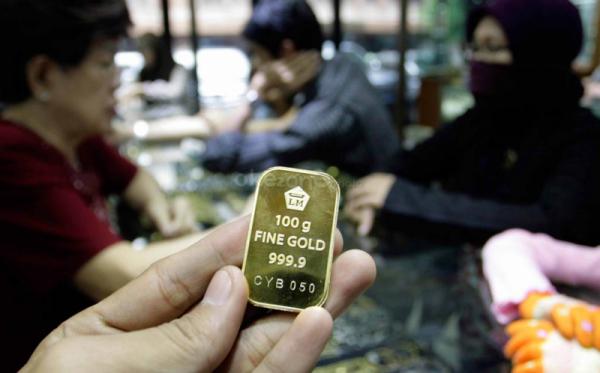 okezonenews's tweet photo. Rupiah &amp; IHSG Anjlok Gila-Gilaan, Emas Antam Naik Rp3 Ribu http://t.co/6BC9463sdW http://t.co/uS1CUWGVN8