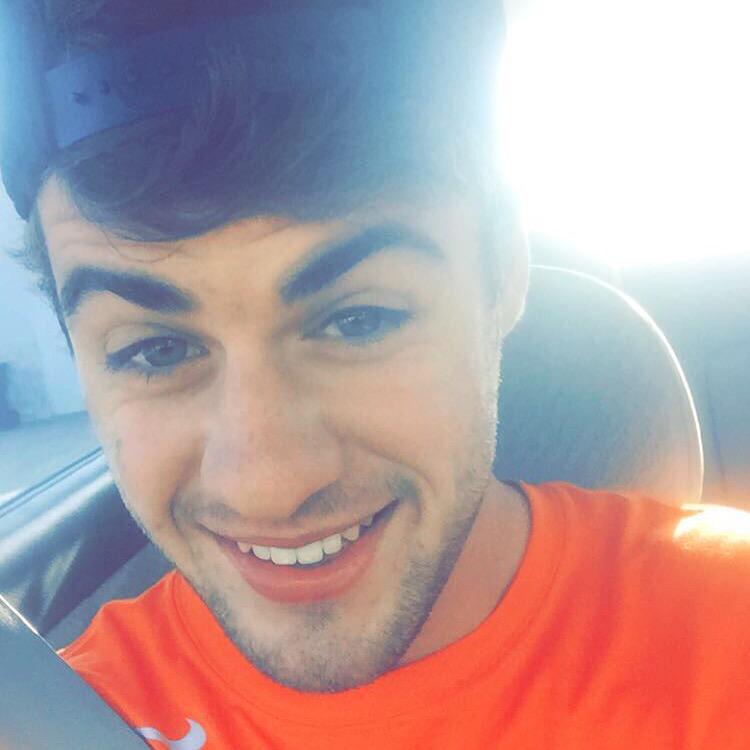 Just a random selfie 📷