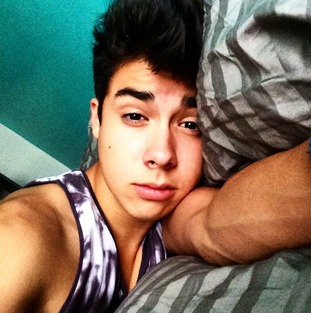 mariobautista_'s tweet photo. Esta noche hay algo que no me deja dormir. http://t.co/SH2OR7CpJ6