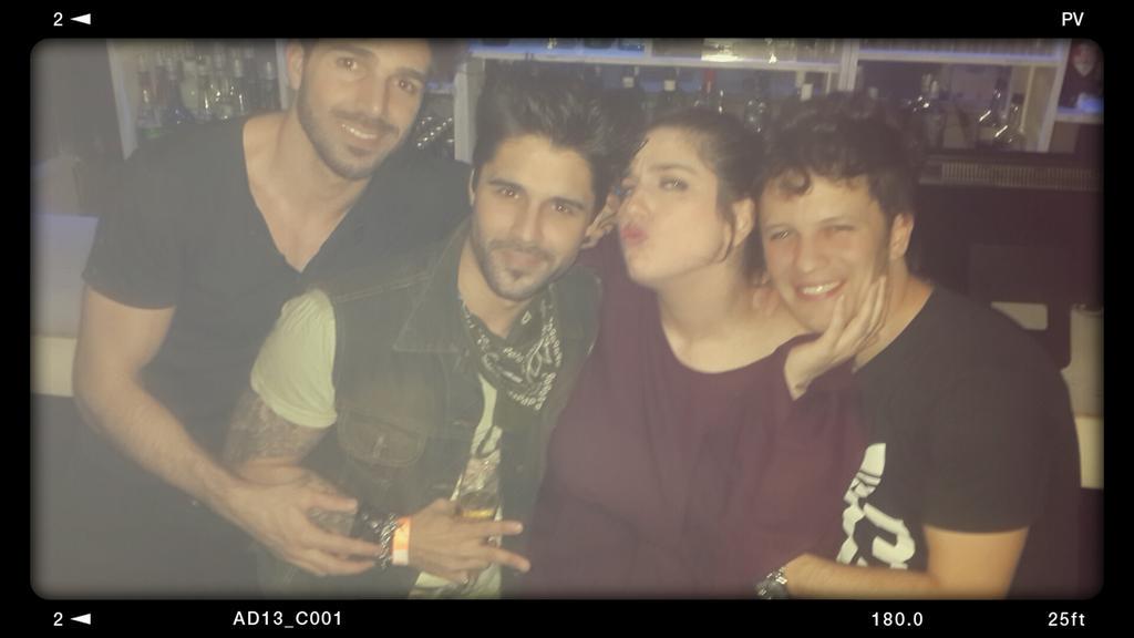 juanyacuzzi's tweet photo. Una Noche muy divertida!! http://t.co/sJoNwaptjX