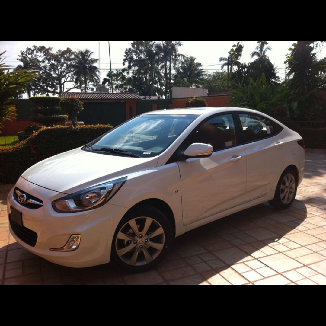 fabpriego's tweet photo. Me robaron mi carro por si alguien lo ve Placas WSF 6921 Attitude 2012 Blanco @Twittab @TabascoHOY http://t.co/gS8VbsRIK9