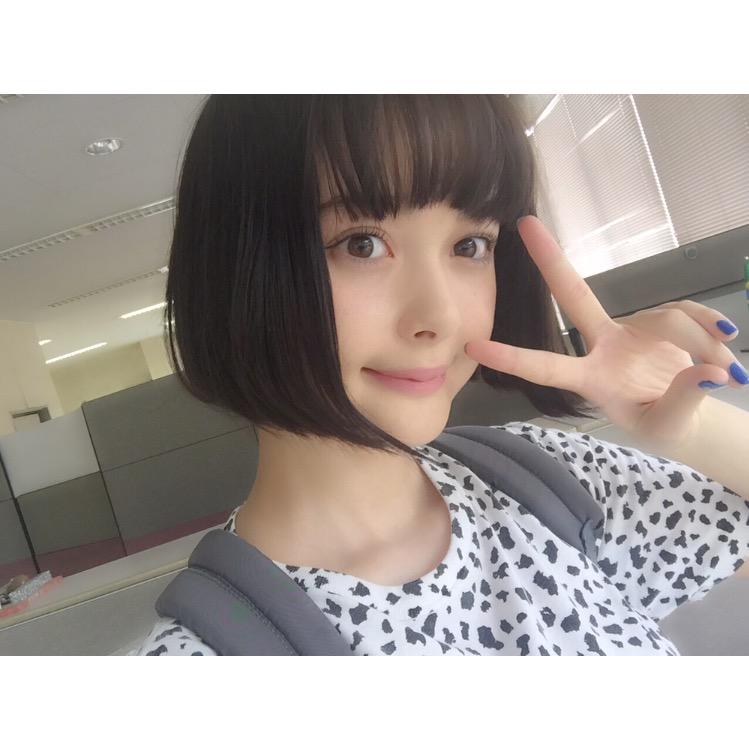 tina_tamashiro's tweet photo. 映像のお仕事、、すごく
緊張するし不安だ http://t.co/awROQfTxY8
