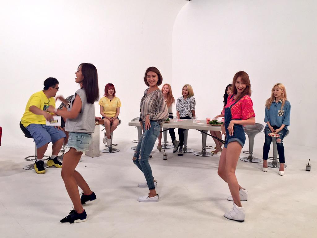 [PIC][02-08-2015]SNSD ghi hình cho chương trình " Weekly Idol" vào hôm nay CNJf28SUYAAvhIP