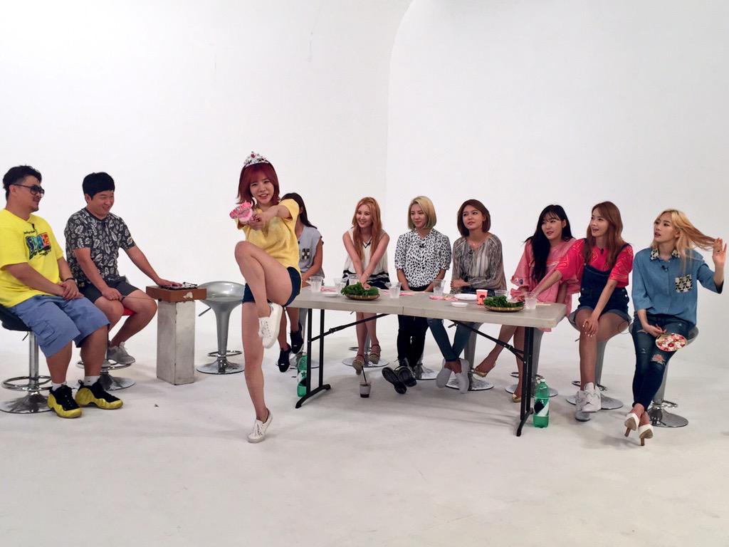 [PIC][02-08-2015]SNSD ghi hình cho chương trình " Weekly Idol" vào hôm nay CNJg_zeUAAABe6Q