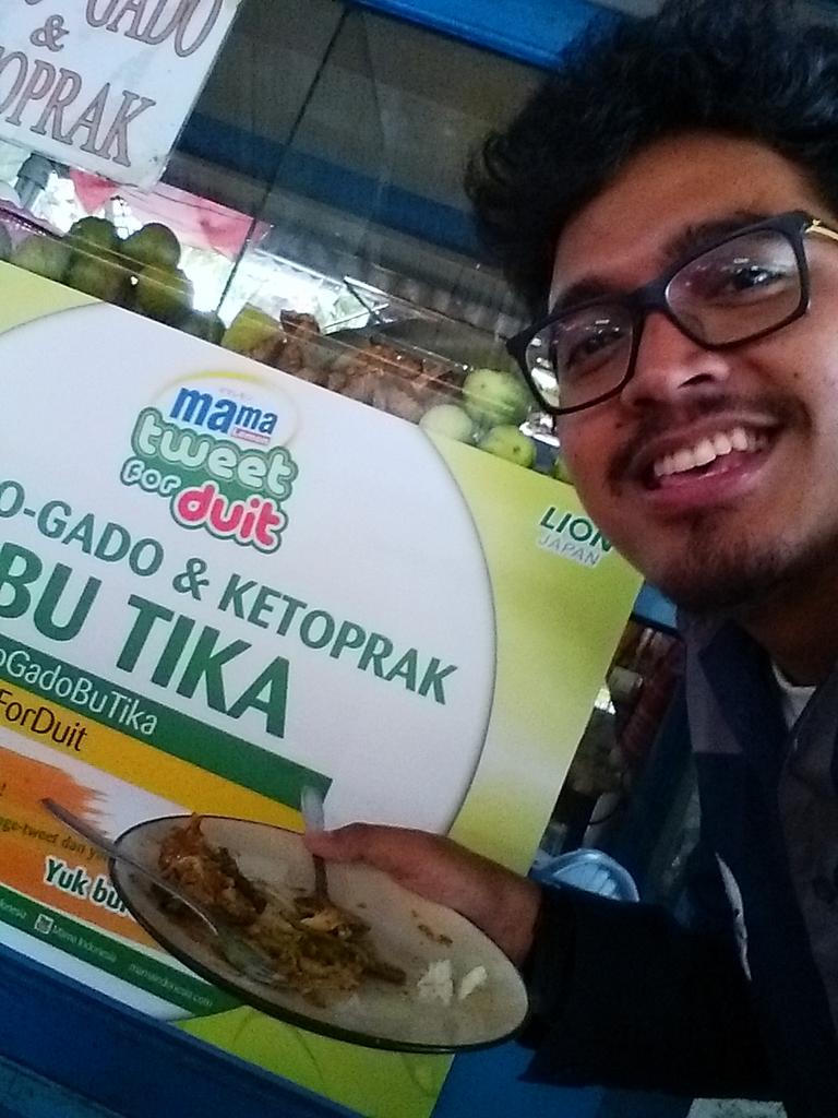 I vote for #gadogadobutika #tweetforduit #101jakfm @mama_Indonesia enaaakkkkkk beneeerrrr