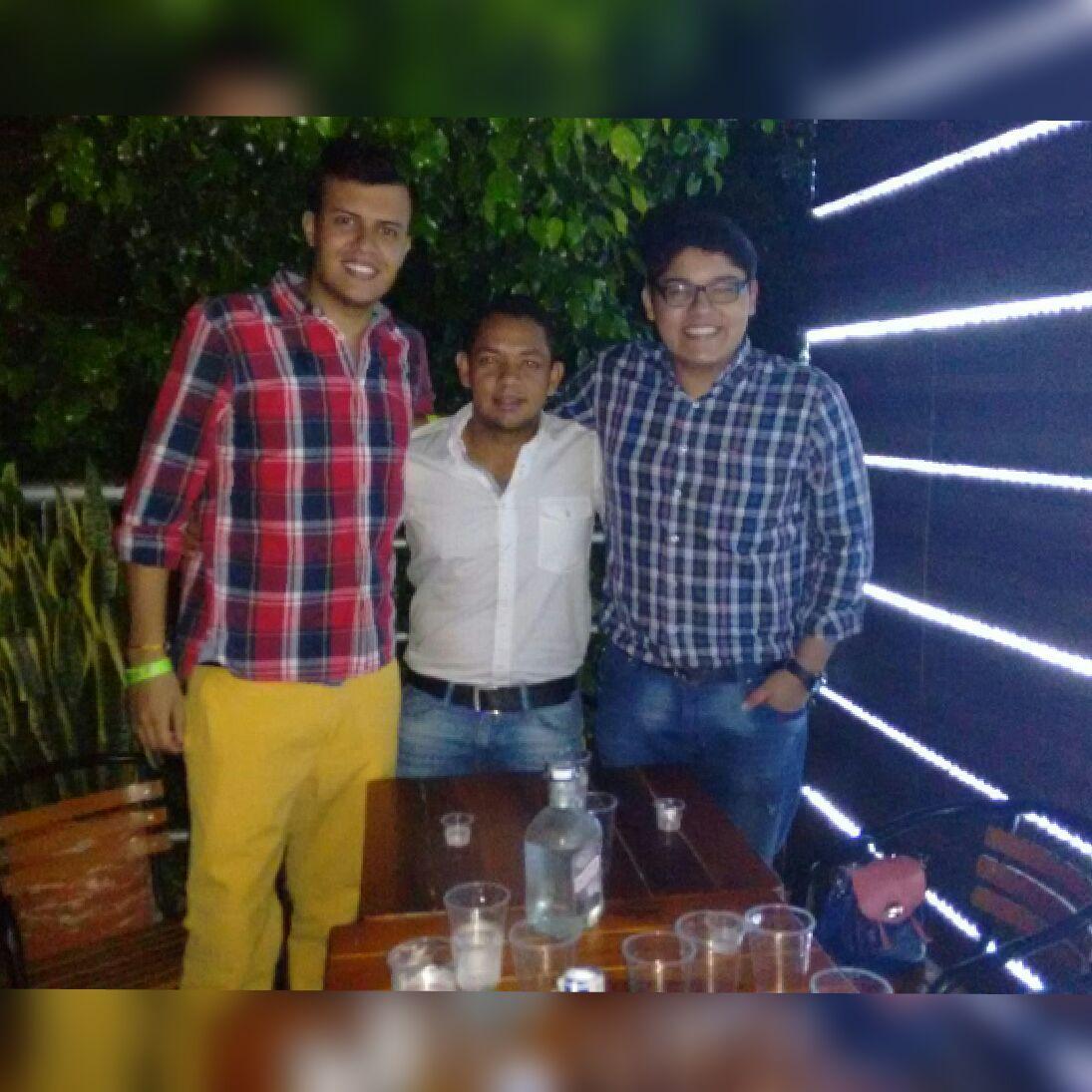jesusdavidr's tweet photo. #CompañerosDeLucha http://t.co/5pMC0Xqeel