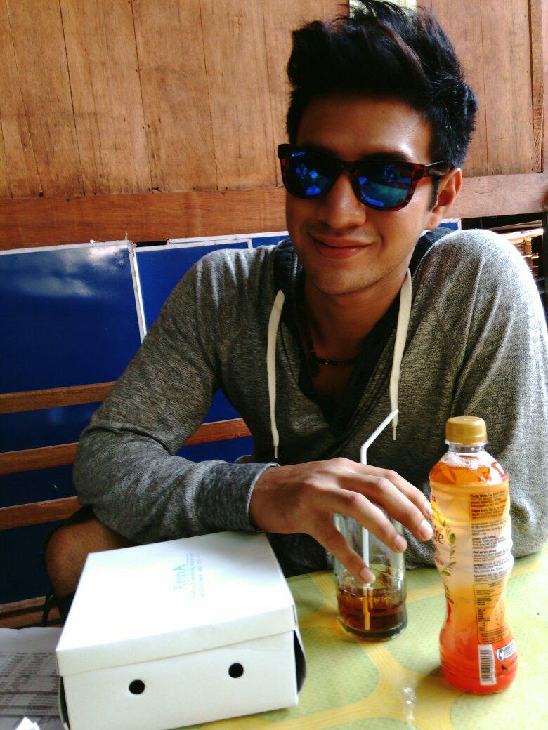 Dibawaiin ke lokasi shooting... Makasih <a href="/ochi_24/">Ochi rosdiana</a>