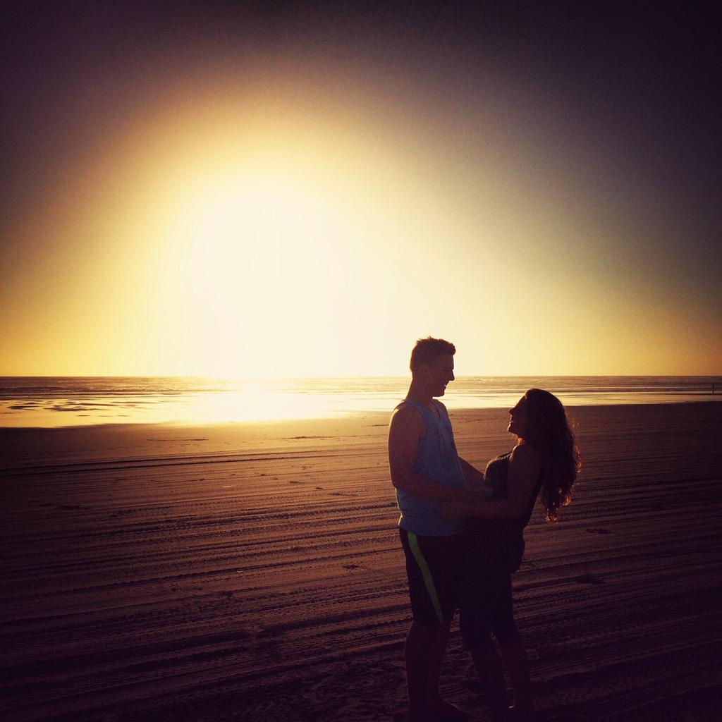 madiisavage's tweet photo. You make me happy, and I miss you, so hurry up and come home😘 http://t.co/jwV5XkReV9